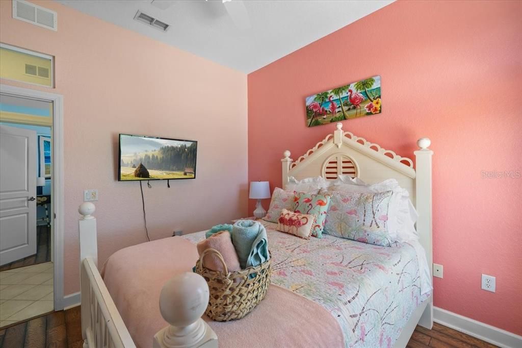 For Sale: $710,000 (3 beds, 2 baths, 1839 Square Feet)
