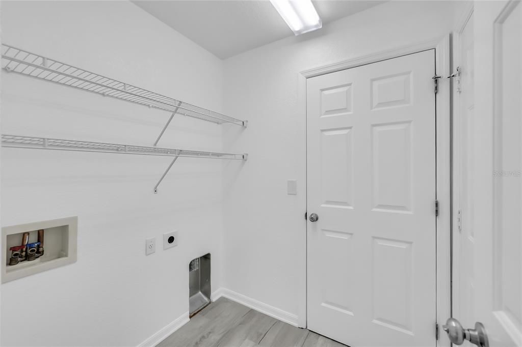 For Sale: $270,000 (2 beds, 2 baths, 1488 Square Feet)