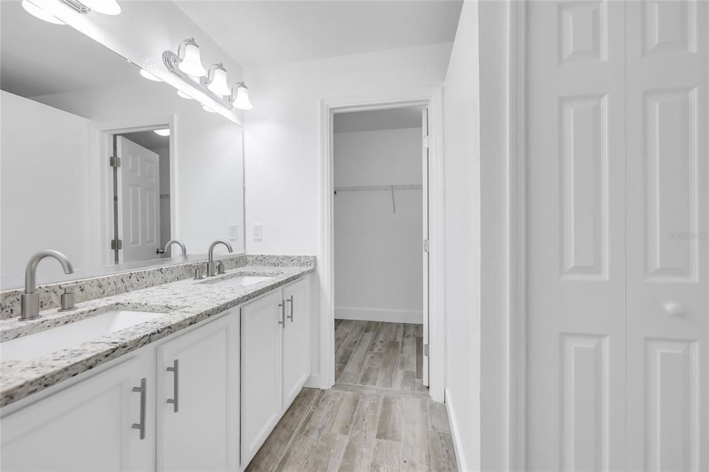 For Sale: $270,000 (2 beds, 2 baths, 1488 Square Feet)