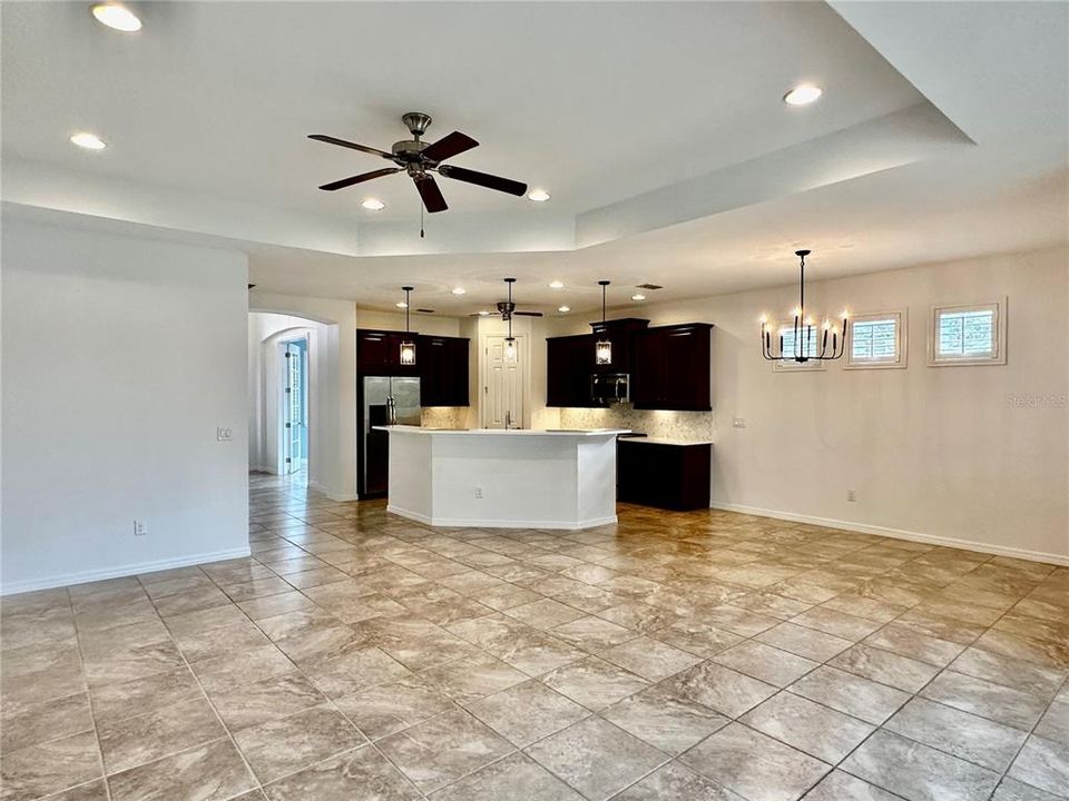 For Rent: $3,600 (3 beds, 2 baths, 1990 Square Feet)