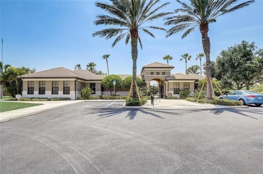 For Rent: $3,600 (3 beds, 2 baths, 1990 Square Feet)