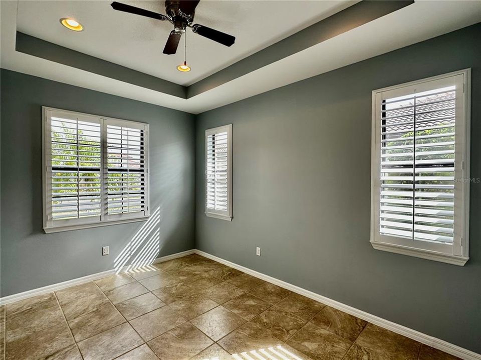 For Rent: $3,600 (3 beds, 2 baths, 1990 Square Feet)