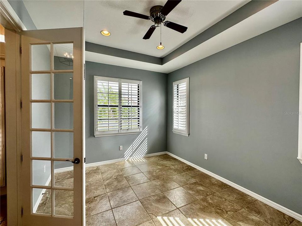 For Rent: $3,600 (3 beds, 2 baths, 1990 Square Feet)