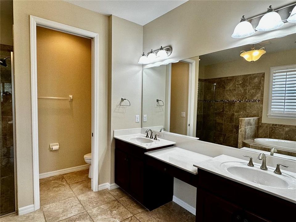 For Rent: $3,600 (3 beds, 2 baths, 1990 Square Feet)