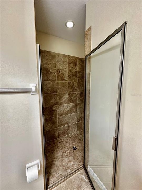 For Rent: $3,600 (3 beds, 2 baths, 1990 Square Feet)