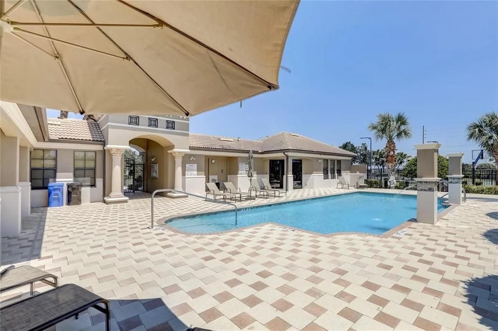 For Rent: $3,600 (3 beds, 2 baths, 1990 Square Feet)