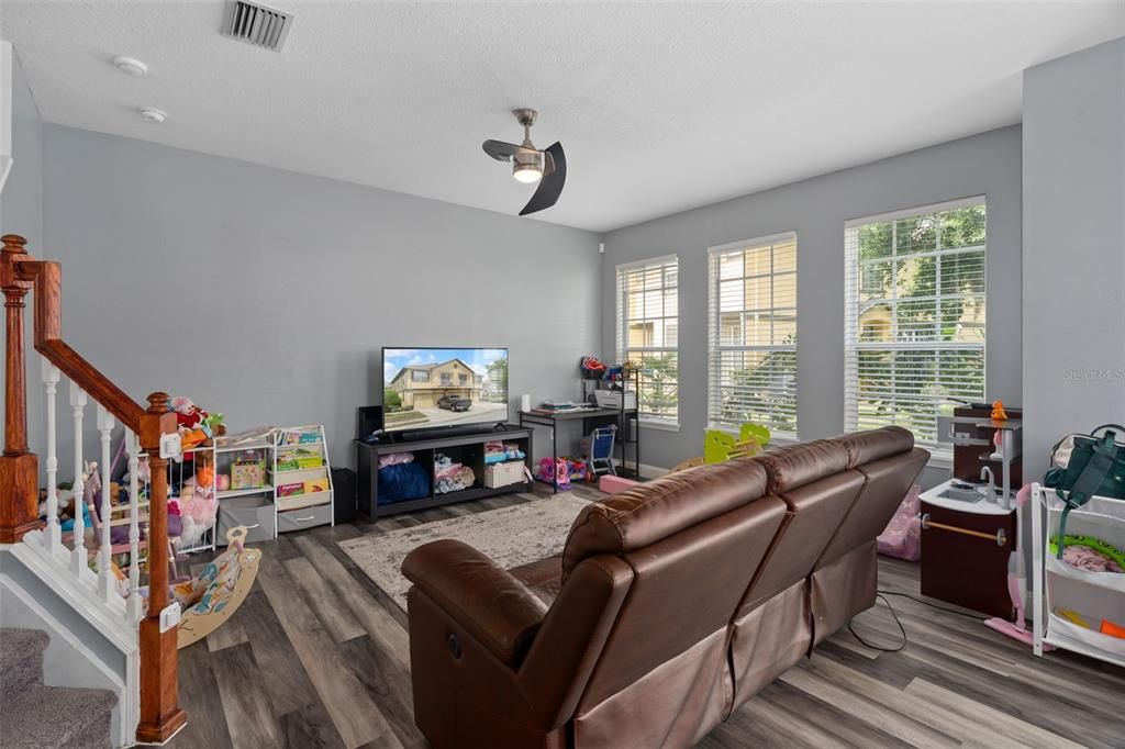 For Sale: $239,999 (3 beds, 2 baths, 1513 Square Feet)