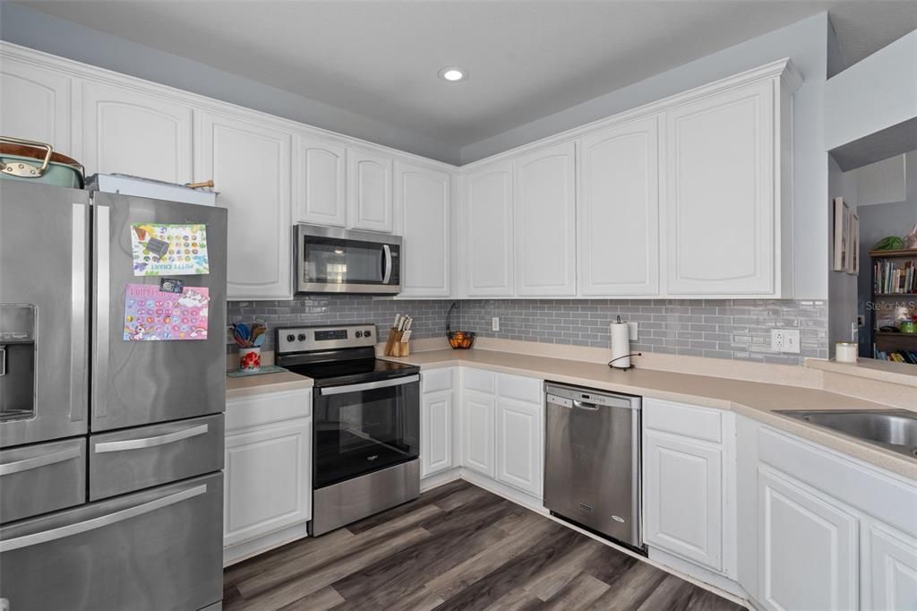 For Sale: $239,999 (3 beds, 2 baths, 1513 Square Feet)