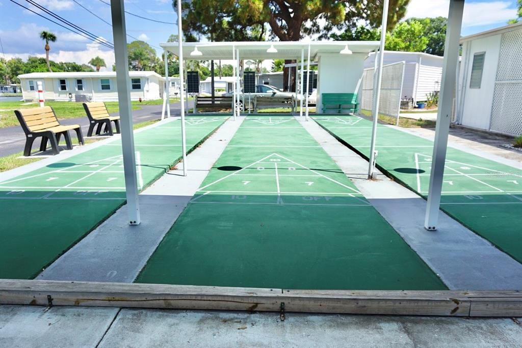 For Sale: $67,500 (2 beds, 1 baths, 834 Square Feet)