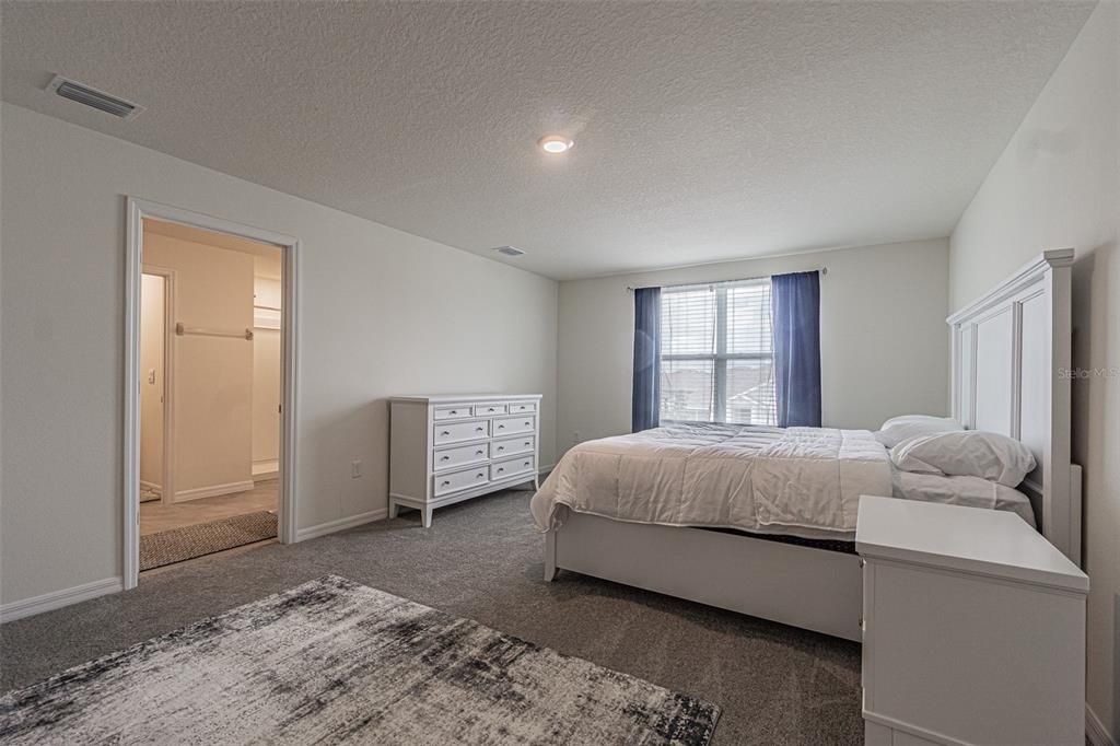 For Sale: $535,000 (5 beds, 3 baths, 2605 Square Feet)