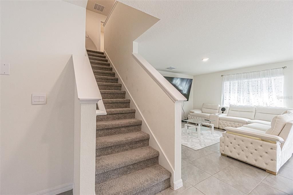 For Sale: $535,000 (5 beds, 3 baths, 2605 Square Feet)