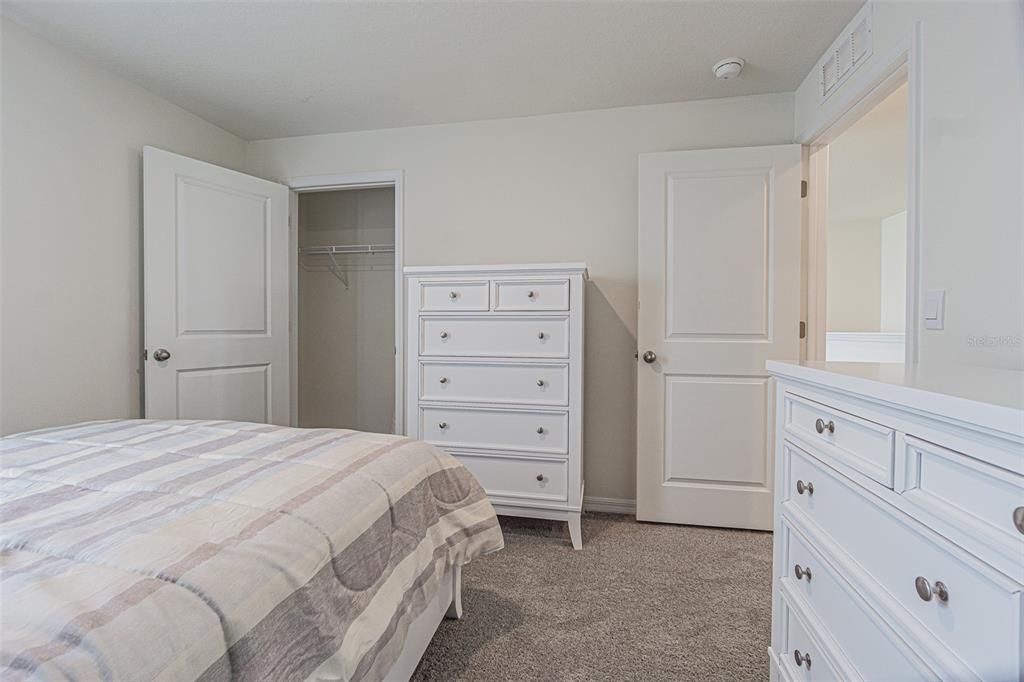 For Sale: $535,000 (5 beds, 3 baths, 2605 Square Feet)