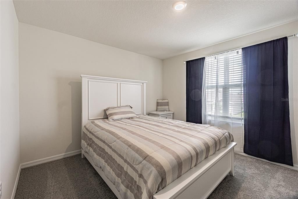 For Sale: $535,000 (5 beds, 3 baths, 2605 Square Feet)