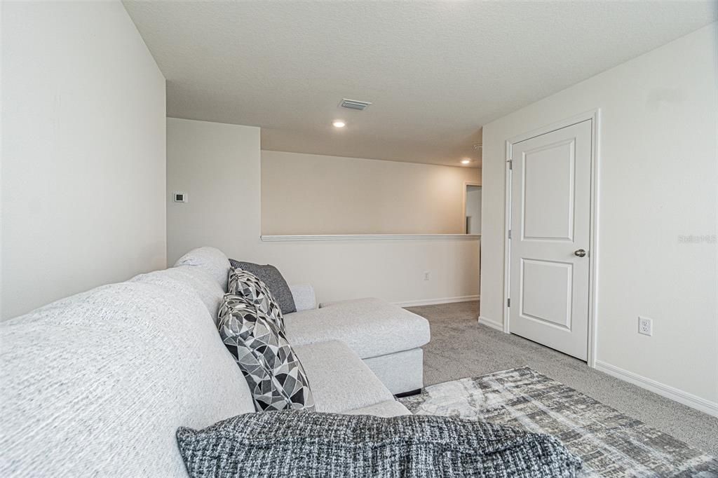For Sale: $535,000 (5 beds, 3 baths, 2605 Square Feet)