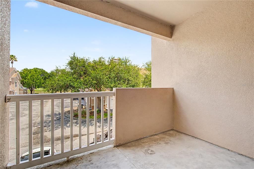 For Sale: $134,900 (1 beds, 1 baths, 951 Square Feet)