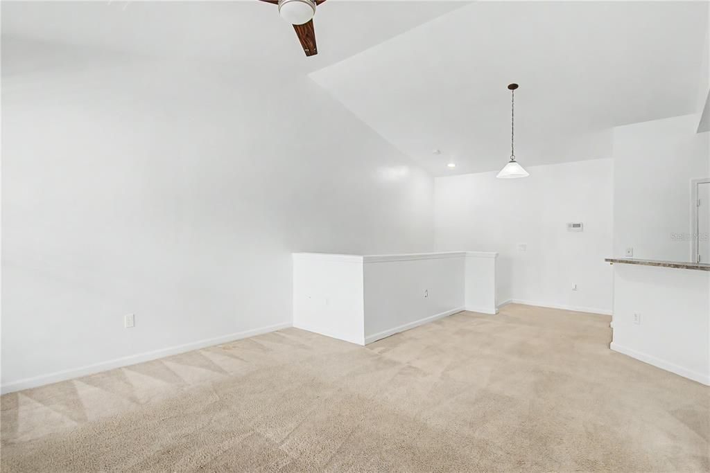 For Sale: $134,900 (1 beds, 1 baths, 951 Square Feet)