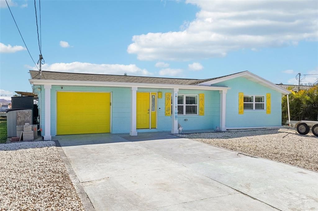 For Sale: $424,999 (2 beds, 2 baths, 1144 Square Feet)