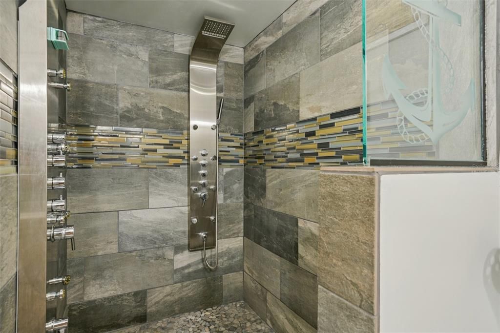 For Sale: $424,999 (2 beds, 2 baths, 1144 Square Feet)