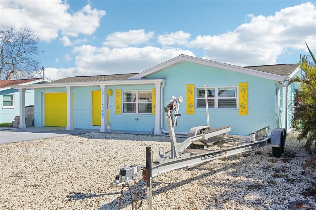 For Sale: $424,999 (2 beds, 2 baths, 1144 Square Feet)