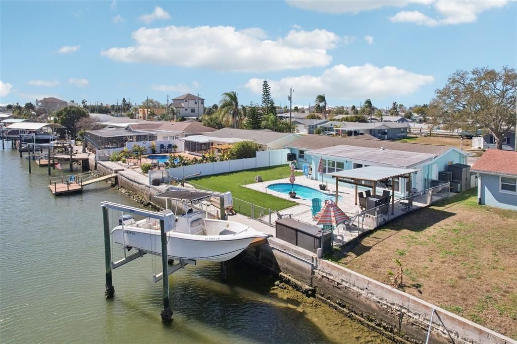 For Sale: $424,999 (2 beds, 2 baths, 1144 Square Feet)