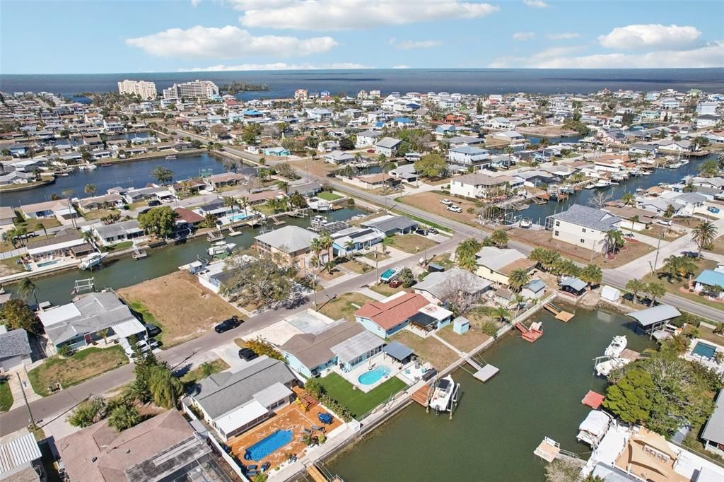 For Sale: $424,999 (2 beds, 2 baths, 1144 Square Feet)