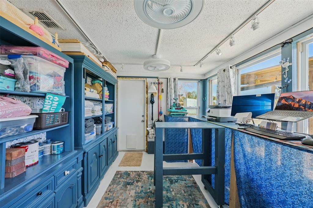 For Sale: $424,999 (2 beds, 2 baths, 1144 Square Feet)