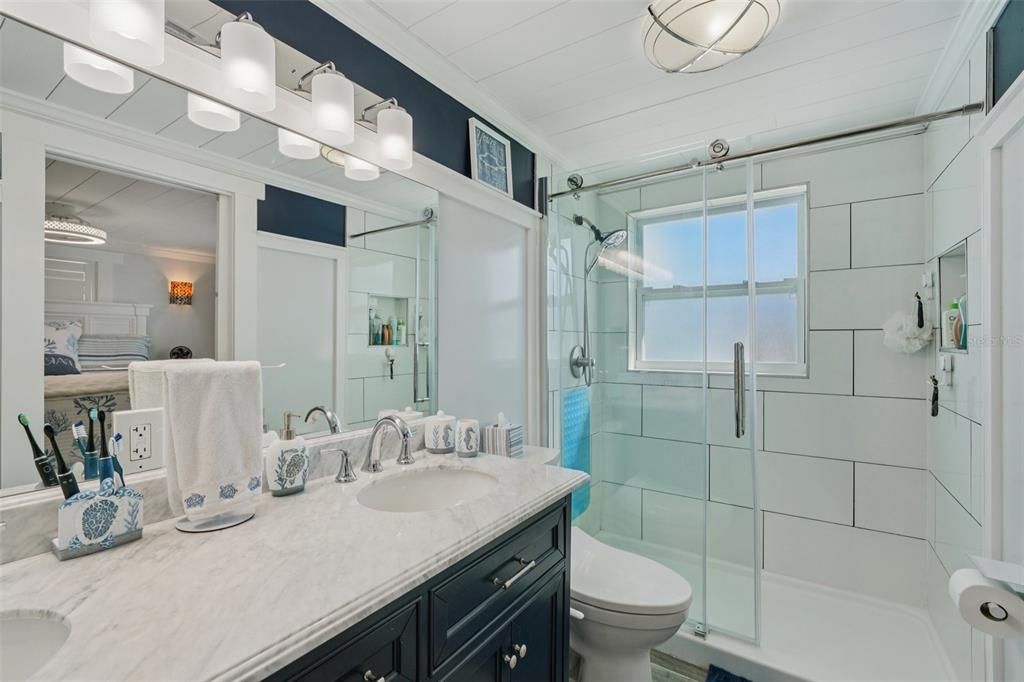 For Sale: $424,999 (2 beds, 2 baths, 1144 Square Feet)
