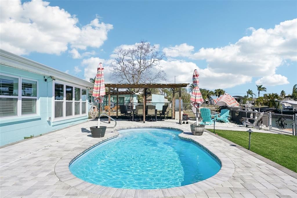 For Sale: $424,999 (2 beds, 2 baths, 1144 Square Feet)