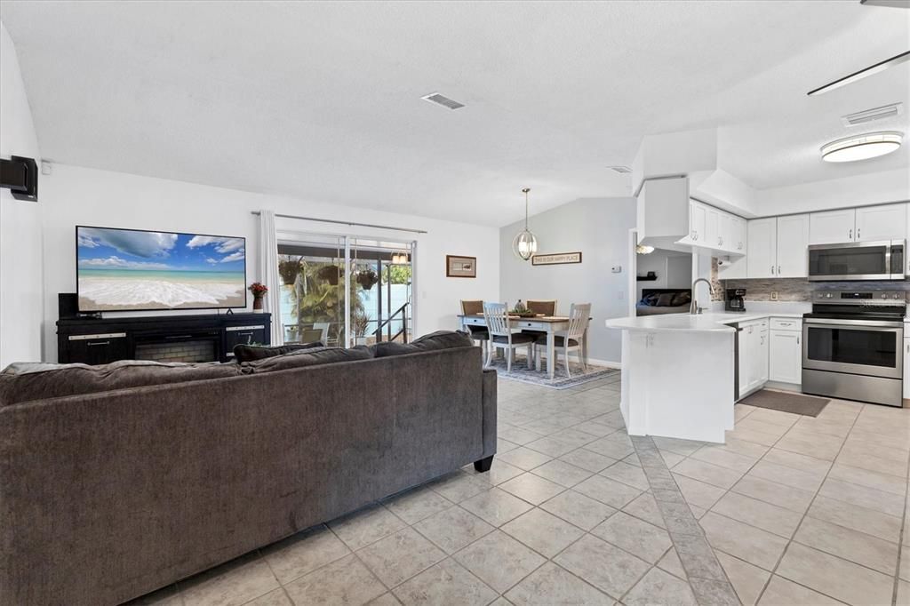 For Rent: $2,300 (3 beds, 2 baths, 1328 Square Feet)