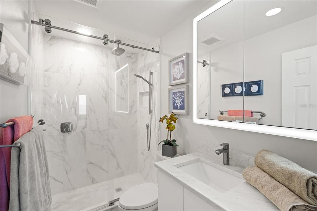 En Venta: $1,100,000 (2 camas, 2 baños, 1115 Pies cuadrados)