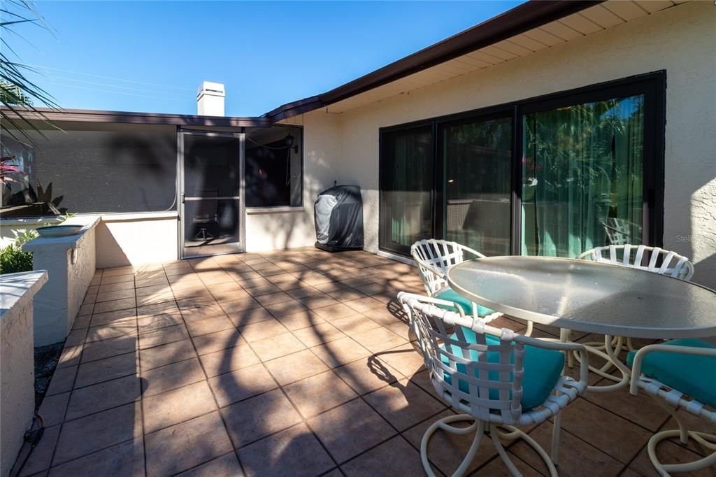 For Rent: $3,000 (3 beds, 2 baths, 1847 Square Feet)