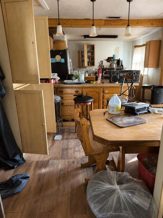 For Sale: $139,000 (2 beds, 1 baths, 1336 Square Feet)