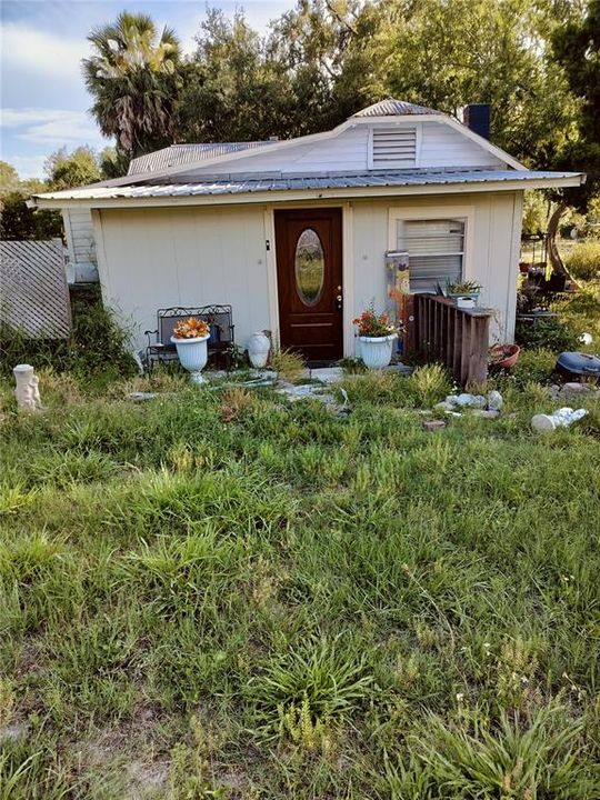 For Sale: $139,000 (2 beds, 1 baths, 1336 Square Feet)
