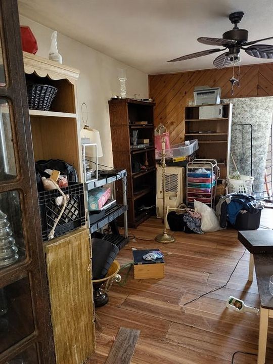 For Sale: $139,000 (2 beds, 1 baths, 1336 Square Feet)