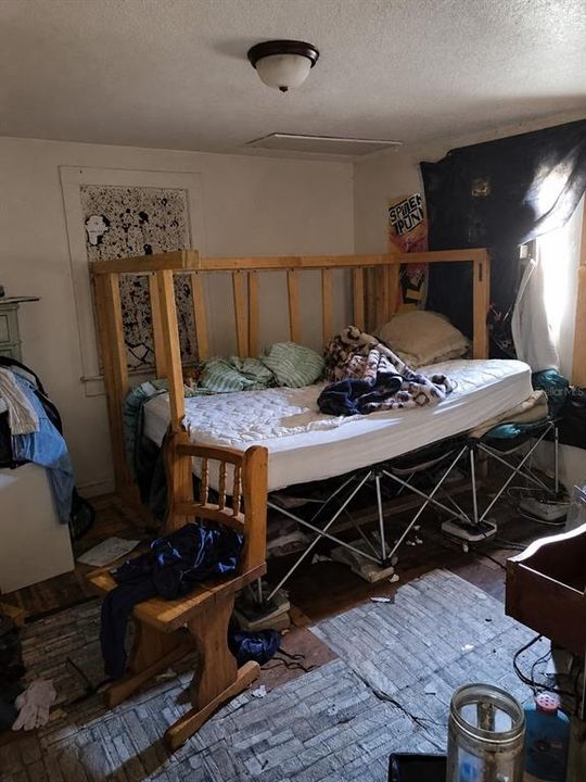 For Sale: $139,000 (2 beds, 1 baths, 1336 Square Feet)