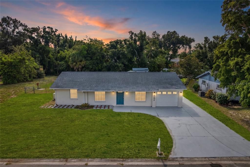 For Sale: $390,000 (3 beds, 2 baths, 1269 Square Feet)