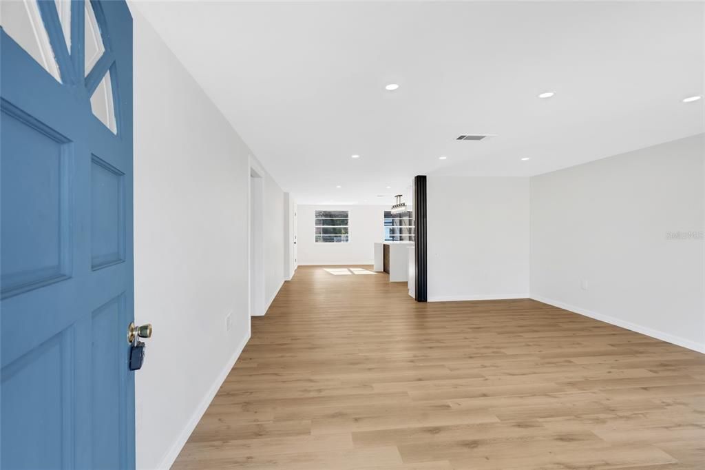 For Sale: $390,000 (3 beds, 2 baths, 1269 Square Feet)