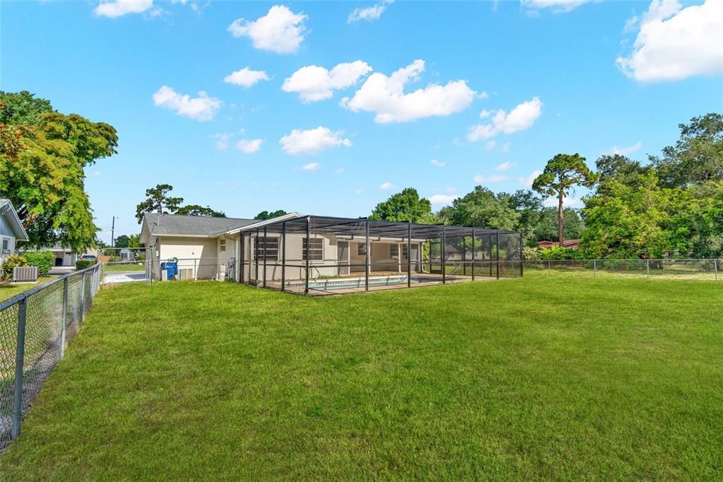 For Sale: $390,000 (3 beds, 2 baths, 1269 Square Feet)
