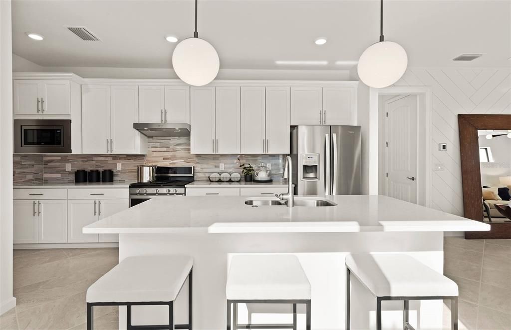 For Sale: $520,745 (2 beds, 2 baths, 1655 Square Feet)