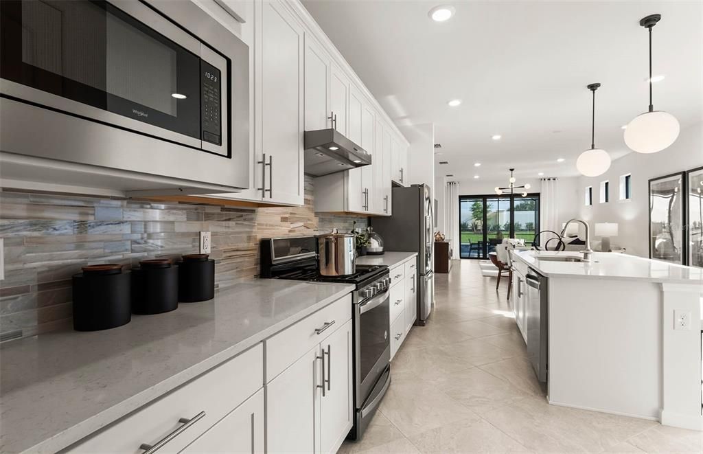 For Sale: $520,745 (2 beds, 2 baths, 1655 Square Feet)