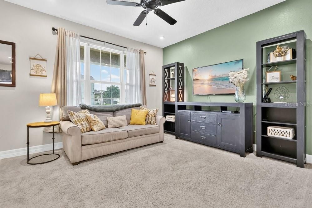For Sale: $359,000 (3 beds, 2 baths, 1545 Square Feet)