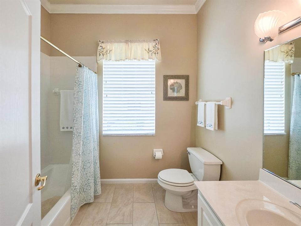For Sale: $330,000 (3 beds, 2 baths, 1684 Square Feet)