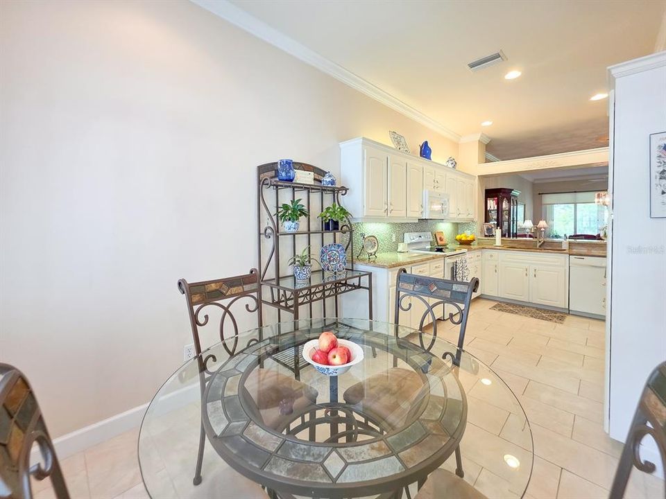 For Sale: $330,000 (3 beds, 2 baths, 1684 Square Feet)