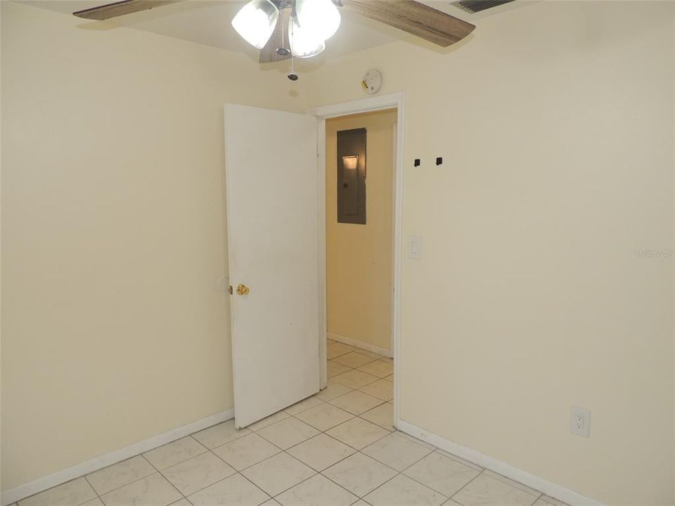 For Sale: $205,000 (3 beds, 1 baths, 1032 Square Feet)