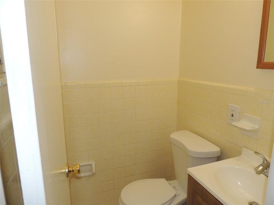 For Sale: $205,000 (3 beds, 1 baths, 1032 Square Feet)