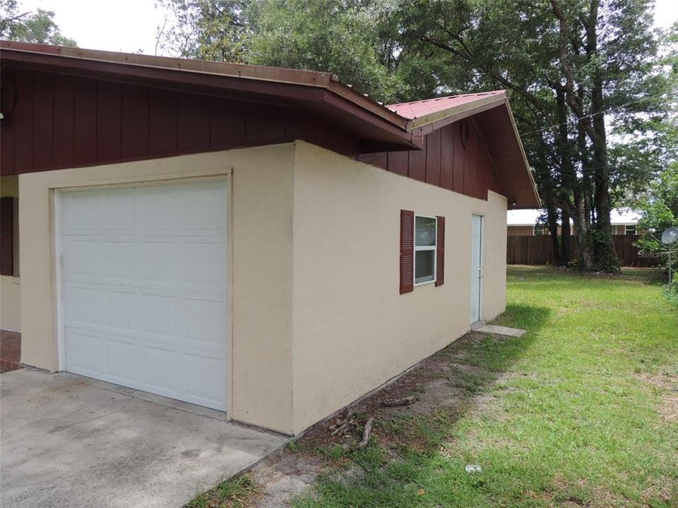 For Sale: $205,000 (3 beds, 1 baths, 1032 Square Feet)