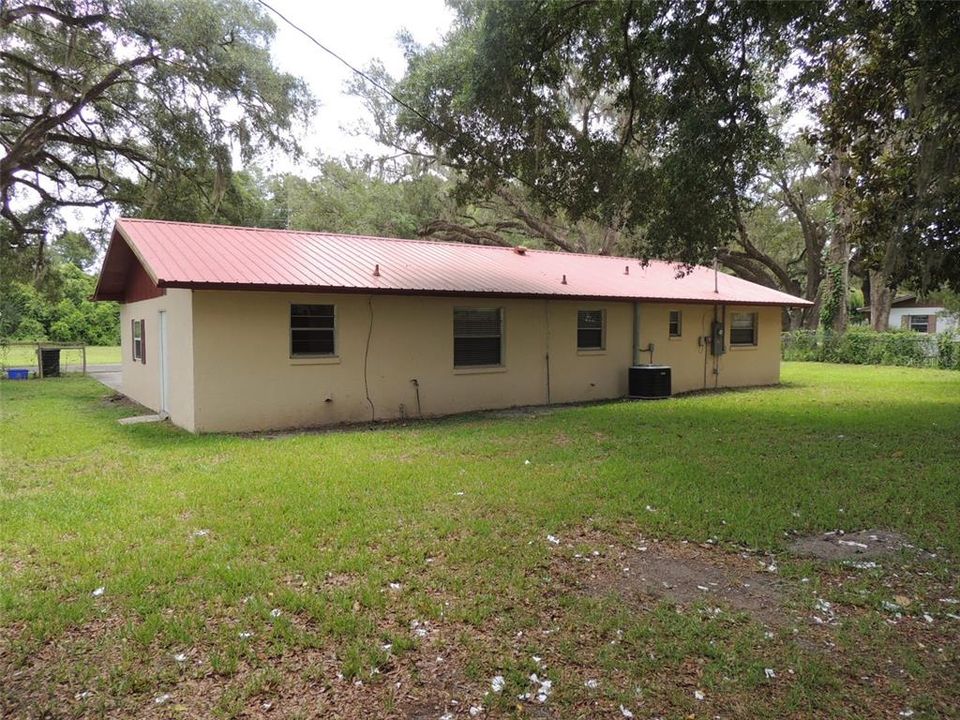 For Sale: $205,000 (3 beds, 1 baths, 1032 Square Feet)