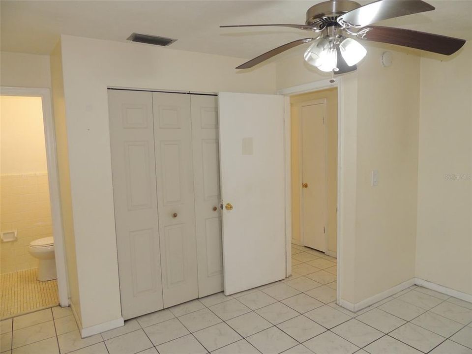 For Sale: $205,000 (3 beds, 1 baths, 1032 Square Feet)