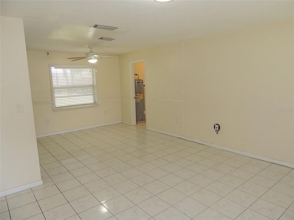 For Sale: $205,000 (3 beds, 1 baths, 1032 Square Feet)