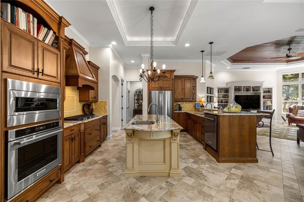 For Sale: $2,499,000 (4 beds, 3 baths, 3495 Square Feet)